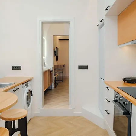 Apartment Mandilara *